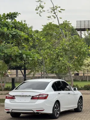Honda Accord 2017 White