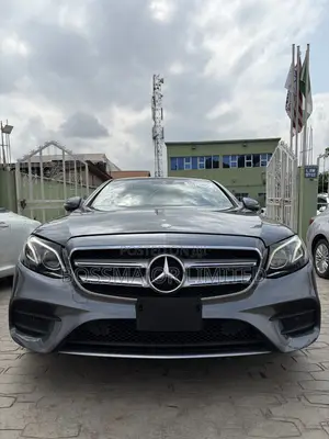 Mercedes-Benz E300 4Matic AWD Sedan (2.0L 4cyl 9A) 2017 Gray