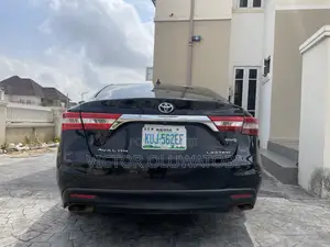 Toyota Avalon Limited 4dr Sedan (3.5L 6cyl 6A) 2015 Black