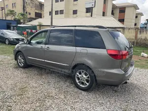 Toyota Sienna XLE Limited AWD 2005 Gray