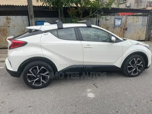 Toyota C-HR Limited 2021 White