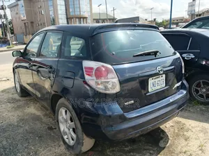 Toyota Matrix Hatchback AWD (1.8L 4cyl 4A) 2006 Blue