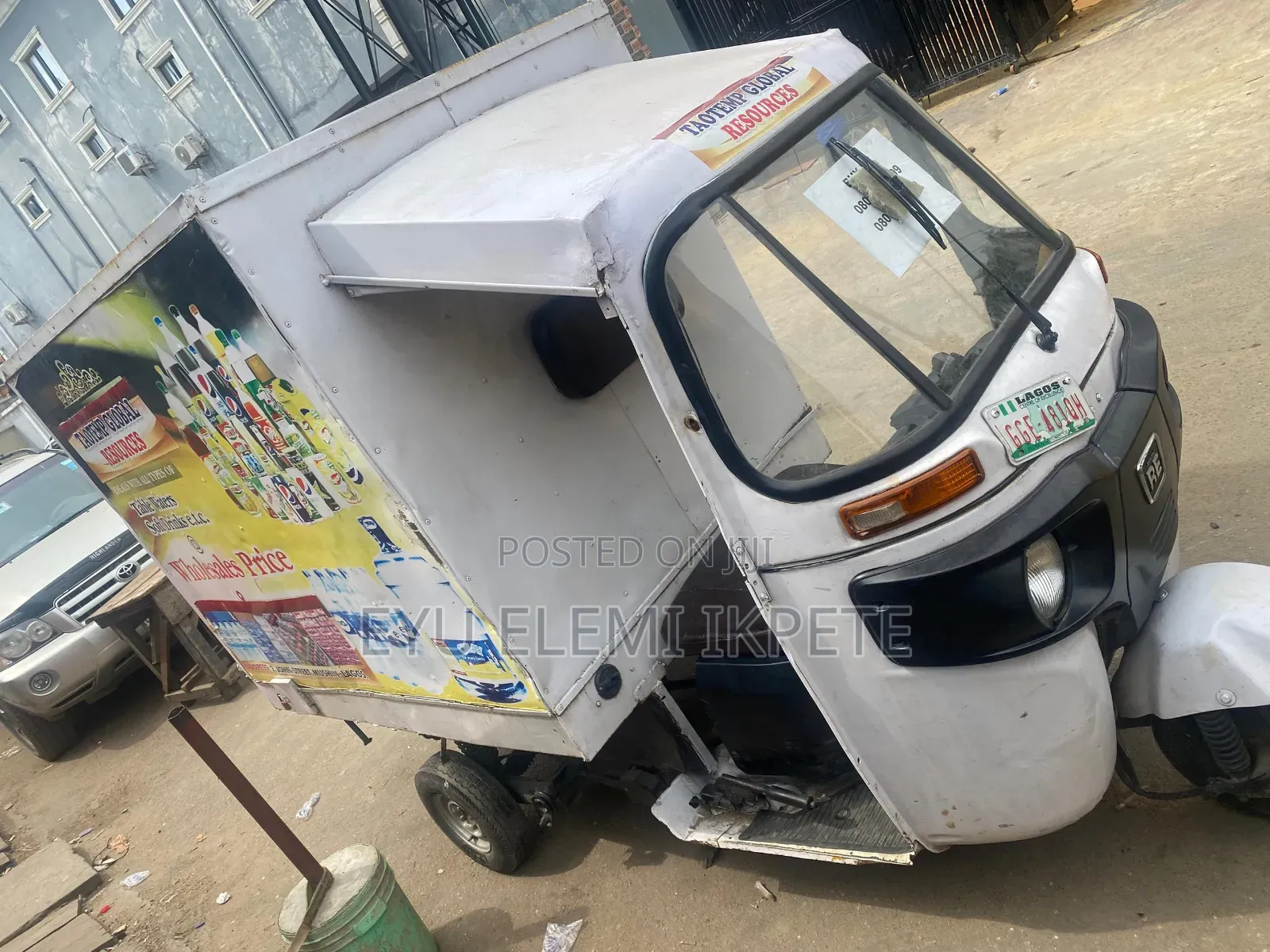 Bajaj RE 2022 White