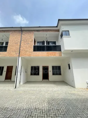 3bdrm Apartment in Ikota for sale