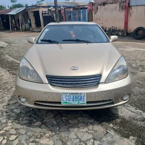 Lexus ES 300 2004 Gold