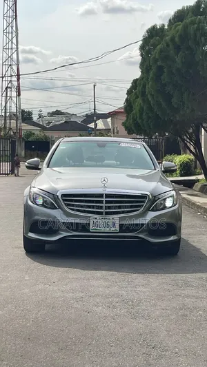 Mercedes-Benz C300 Luxury 4dr AWD 4Matic Sedan (2.0L 4cyl 7A) 2015 Gray
