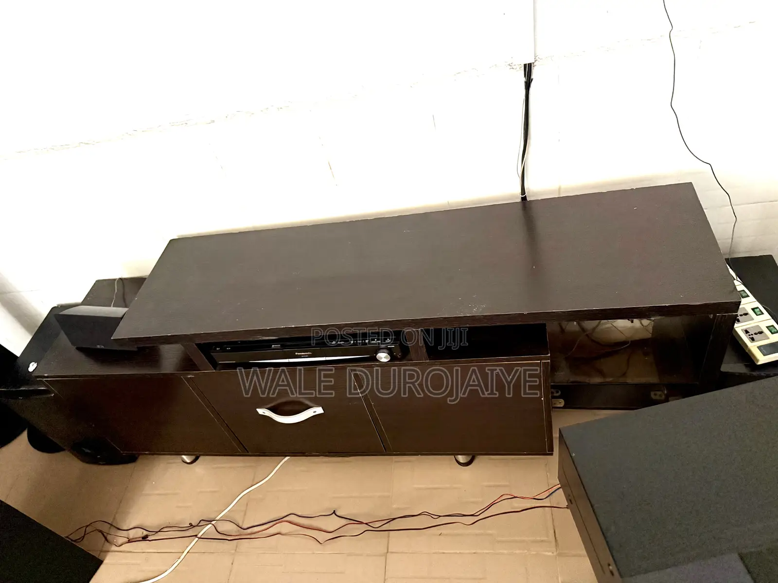 Clean Use Brown Tv Shelve