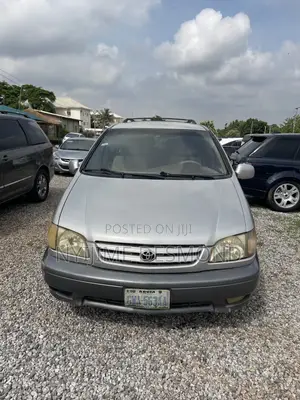 Toyota Sienna XLE 2002 Silver