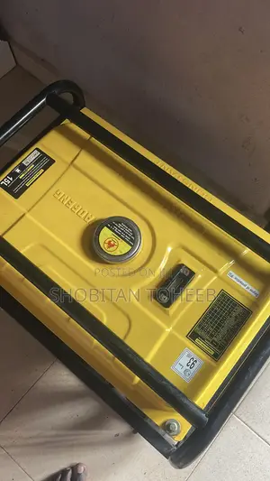 Good and Very Neat Generator Never Been Repair and Unscrew