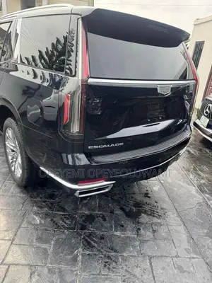 Cadillac Escalade Premium Luxury 2024 Black