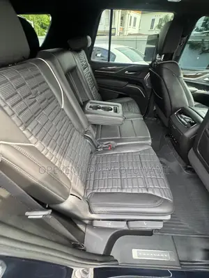 Cadillac Escalade Premium Luxury 2024 Black