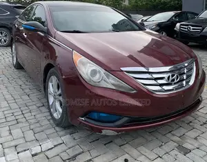 Hyundai Sonata GLS Sedan FWD (2.4L 4cyl 6A) 2011 Red