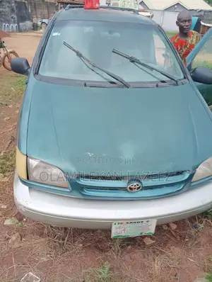 Toyota Sienna 2001 Blue