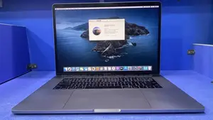Laptop Apple MacBook Pro 2017 16GB Intel Core i7 SSD 512GB