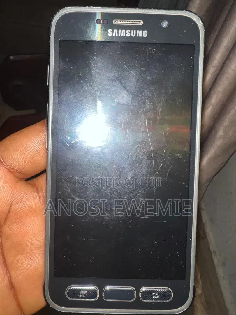 Samsung Galaxy S7 active 32 GB Black