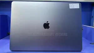 Laptop Apple MacBook Pro 2017 16GB Intel Core i7 SSD 512GB