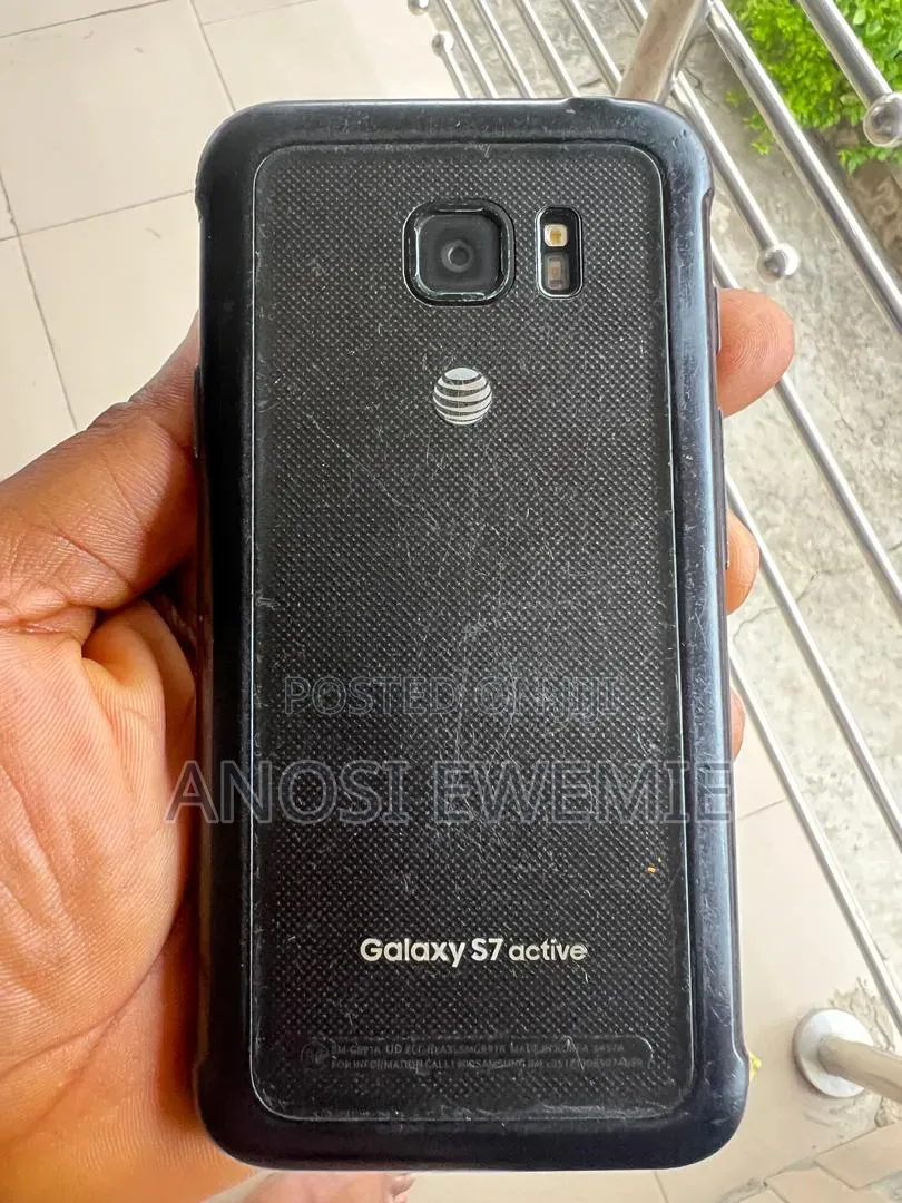 Samsung Galaxy S7 active 32 GB Black