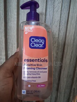 Clean Clear Essentials Foaming Cleaser