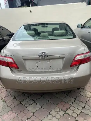 Toyota Camry LE 4dr Sedan (2.4L 4cyl 5A) 2006 Gold