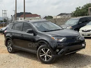 Toyota RAV4 XLE 4dr SUV AWD (2.5L 4cyl 6A) 2018 Black
