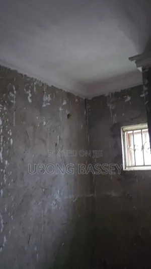 5 Bedrooms Duplex for Sale