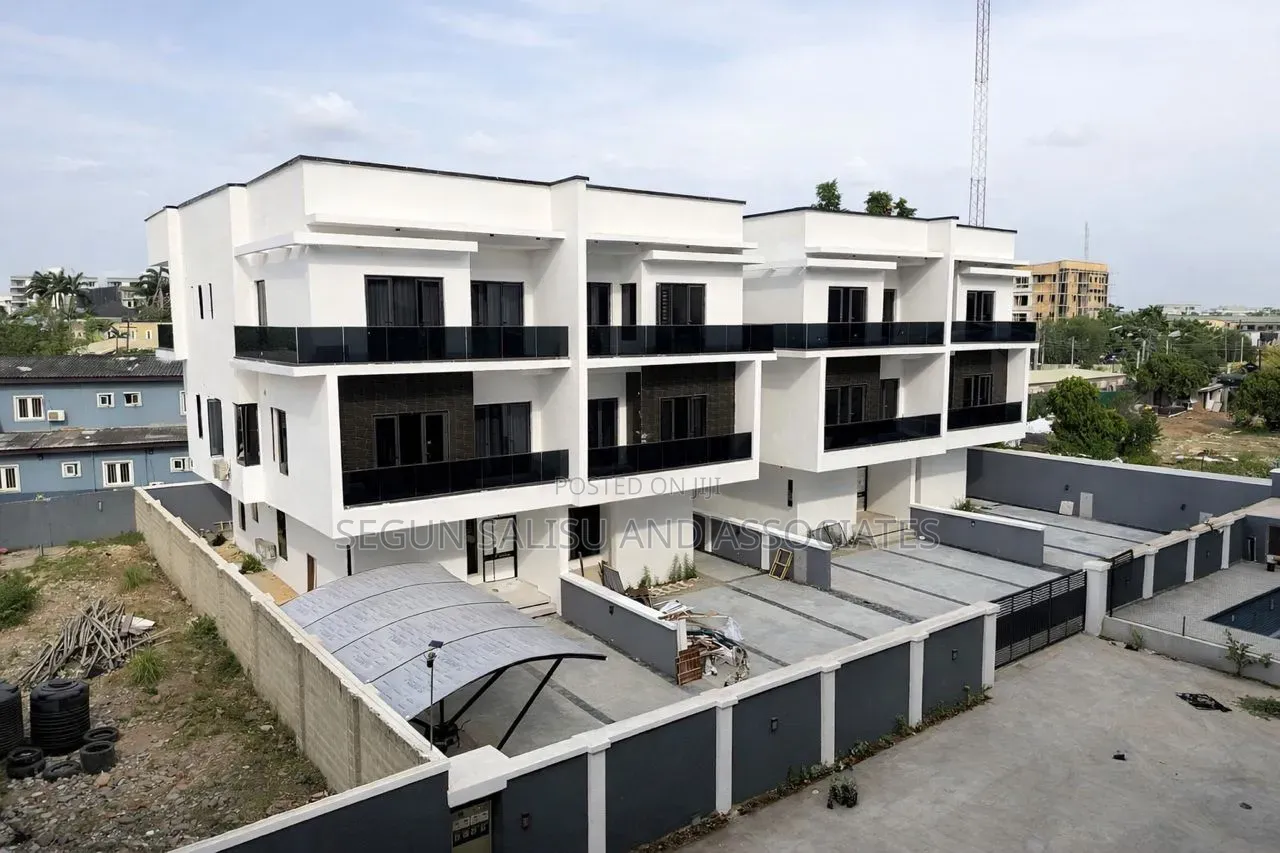 5 Bedroom Semi Detached Duplex