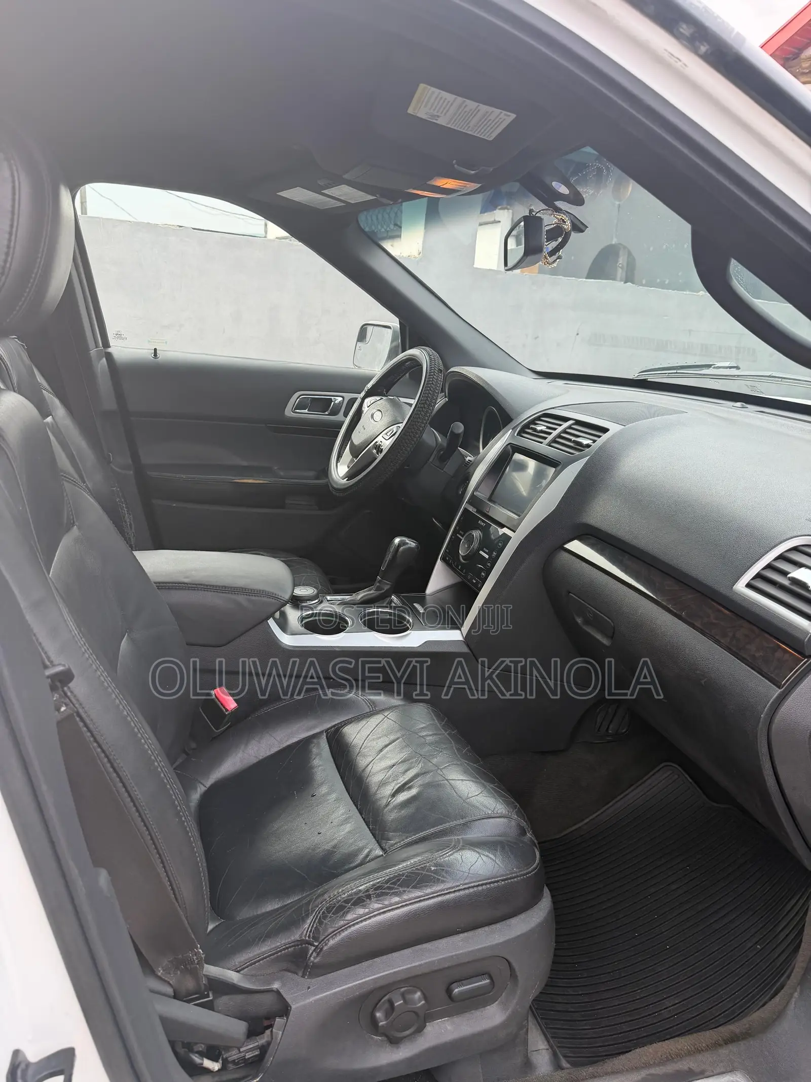 Ford Explorer 2011 White