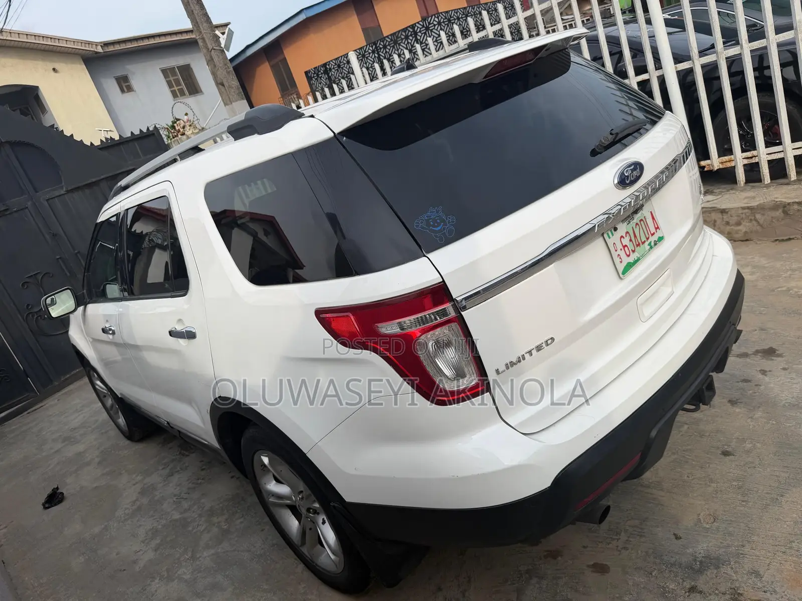 Ford Explorer 2011 White