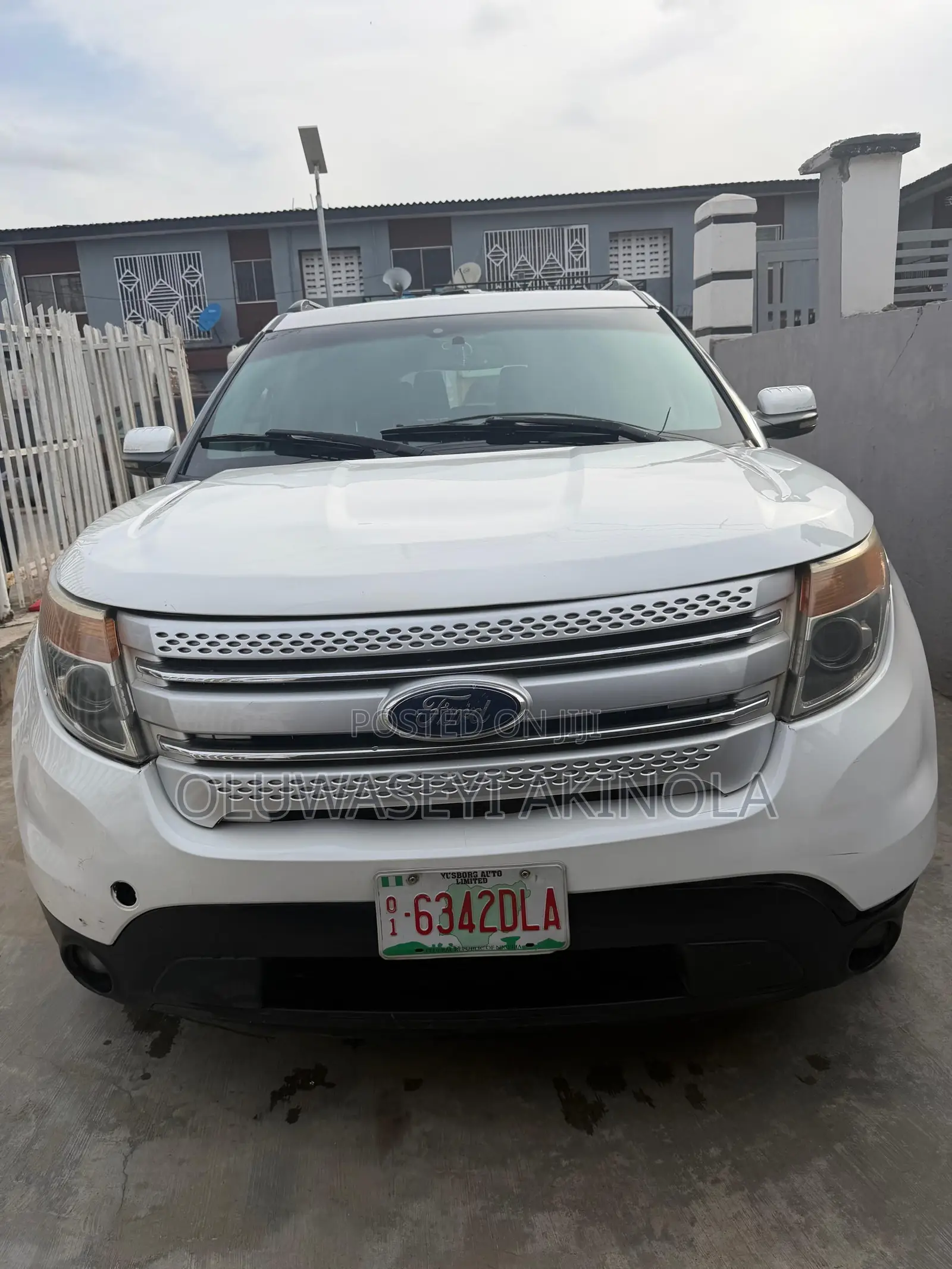 Ford Explorer 2011 White