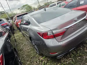 Lexus ES 2016 Gold