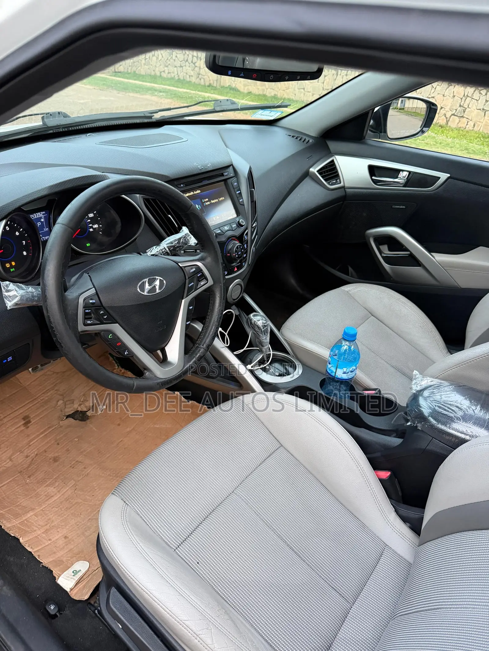 Hyundai Veloster 2013 White