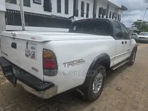 Toyota Tundra 2005 White