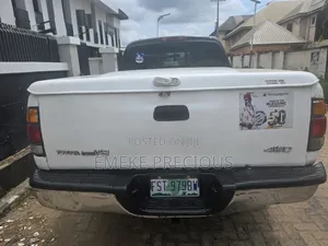 Toyota Tundra 2005 White