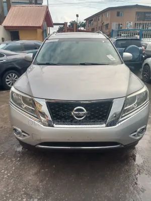 Nissan Pathfinder 2014 Silver