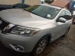 Nissan Pathfinder 2014 Silver