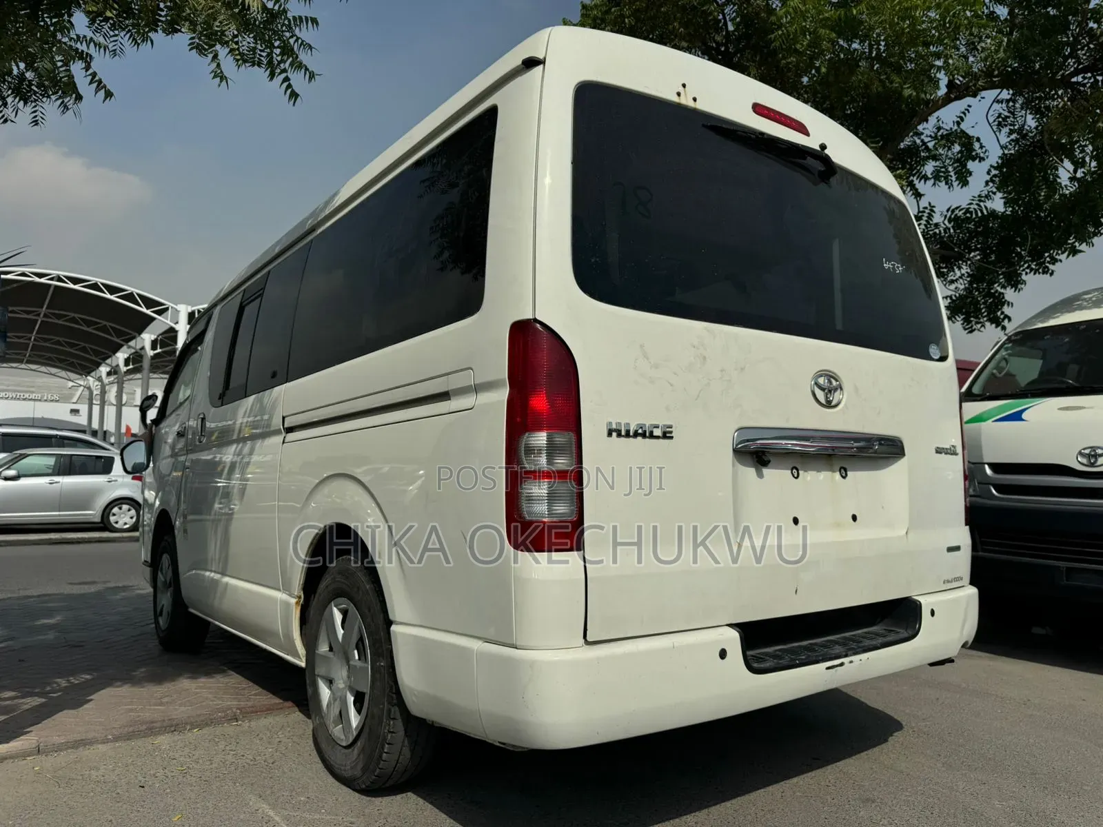 Toyota HiAce 2012 White