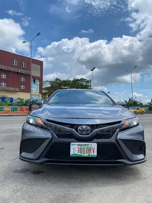 Toyota Camry LE (2.5L 4cyl 8A) 2019