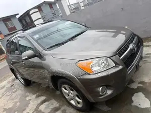 Toyota RAV4 2012 Gray