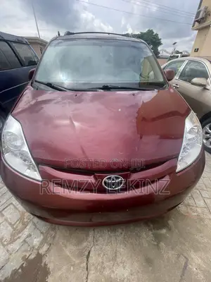 Toyota Sienna LE AWD 2006 Red