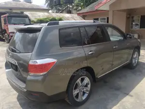 Toyota Highlander 2013 Gray