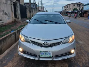 Toyota Camry 2014 Silver
