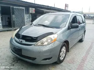 Toyota Sienna 2009 Blue