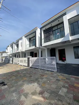 4bdrm Duplex in Ikota for sale