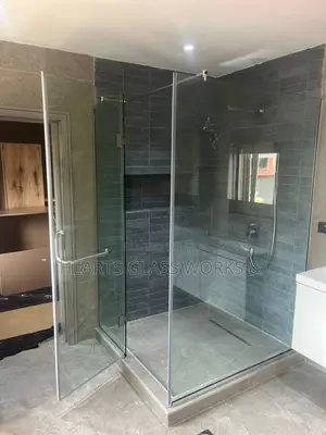 Shower Cubicle Installed With Sus 316 Hinged Accessories