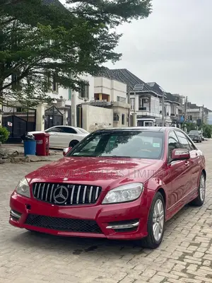Mercedes-Benz C300 Luxury Sedan AWD (3.0L 6cyl 7A) 2008 Red
