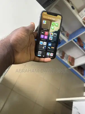 Apple iPhone 11 64 GB Black