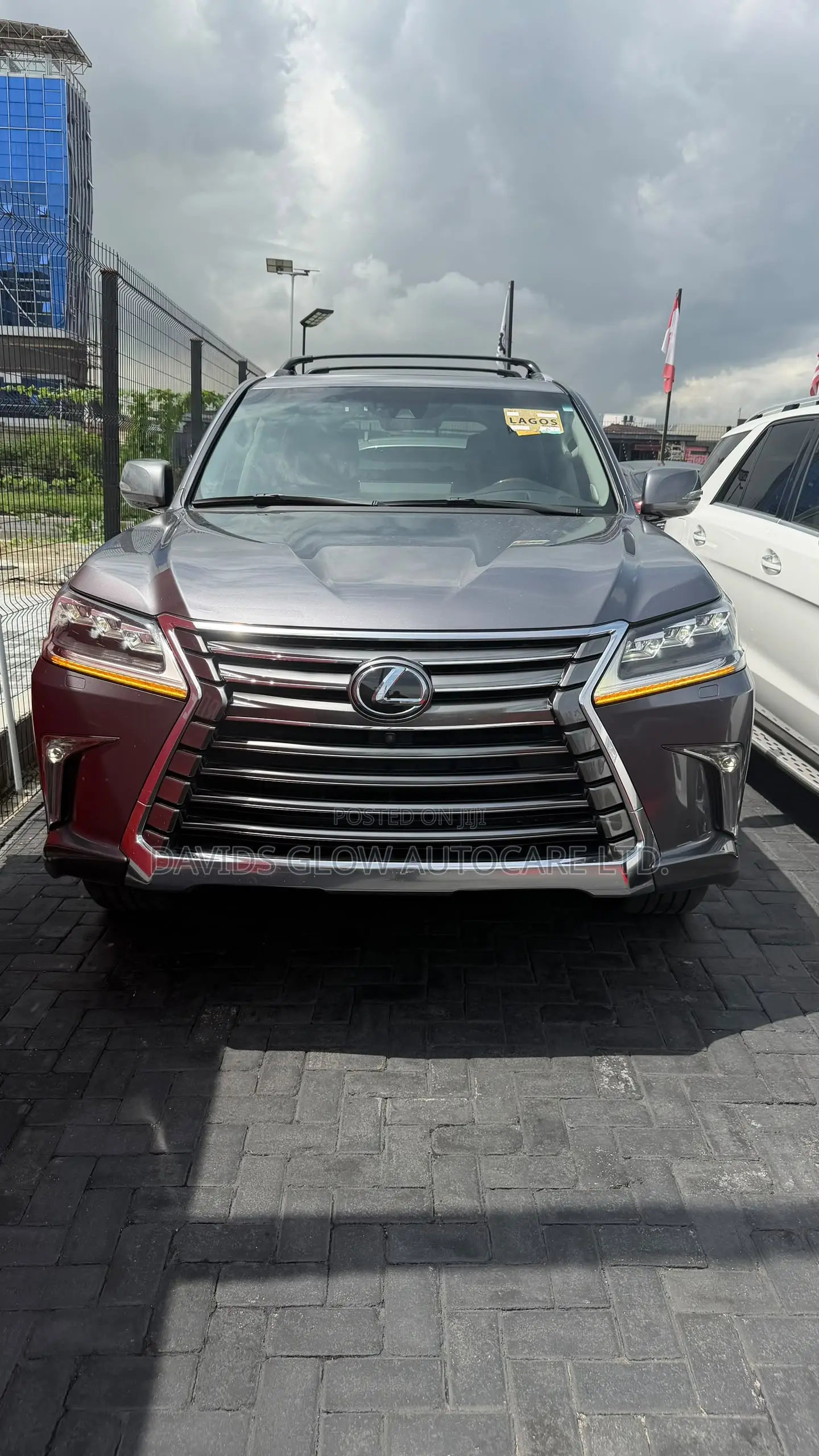 Lexus LX 570 AWD 2017 Gray