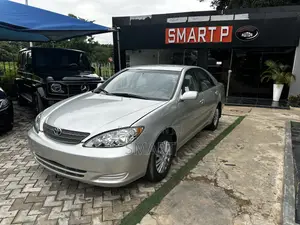 Toyota Camry 2004 Silver