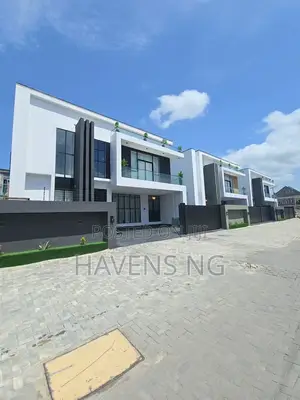 5bdrm Duplex in Lekki Phase 2 for sale