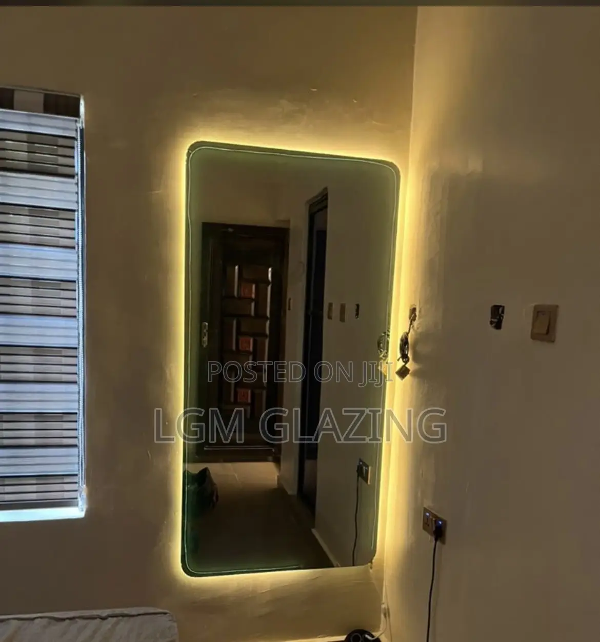 Premium Wall Mirrors – Modern Elegant Designs